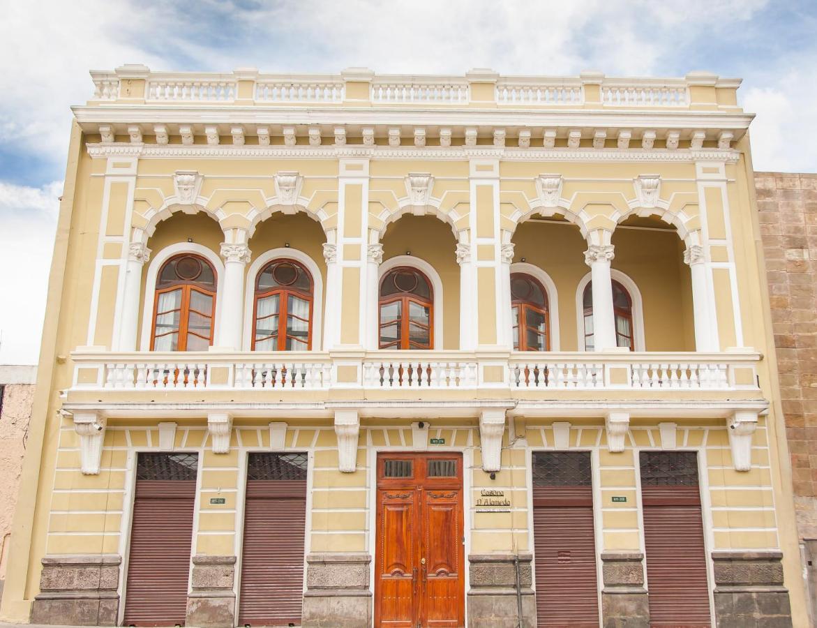 Casona 1914 Quito - Gothic Cathedral View Rooftop Buitenkant foto