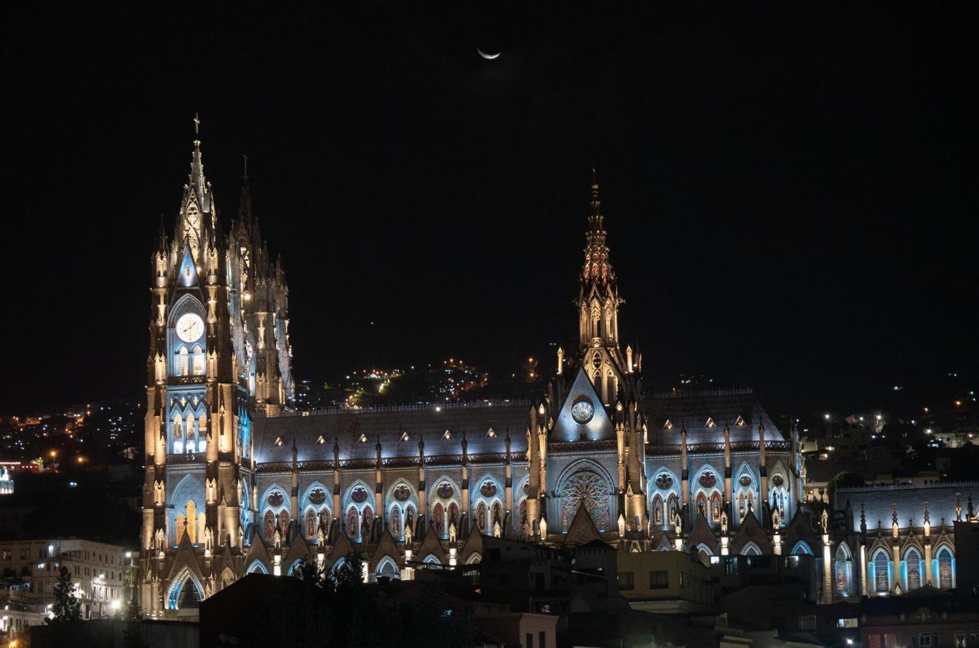 Casona 1914 Quito - Gothic Cathedral View Rooftop Buitenkant foto